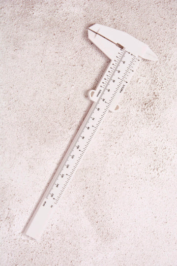 Eyebrow Caliper Ruler – Precise Brow Mapping